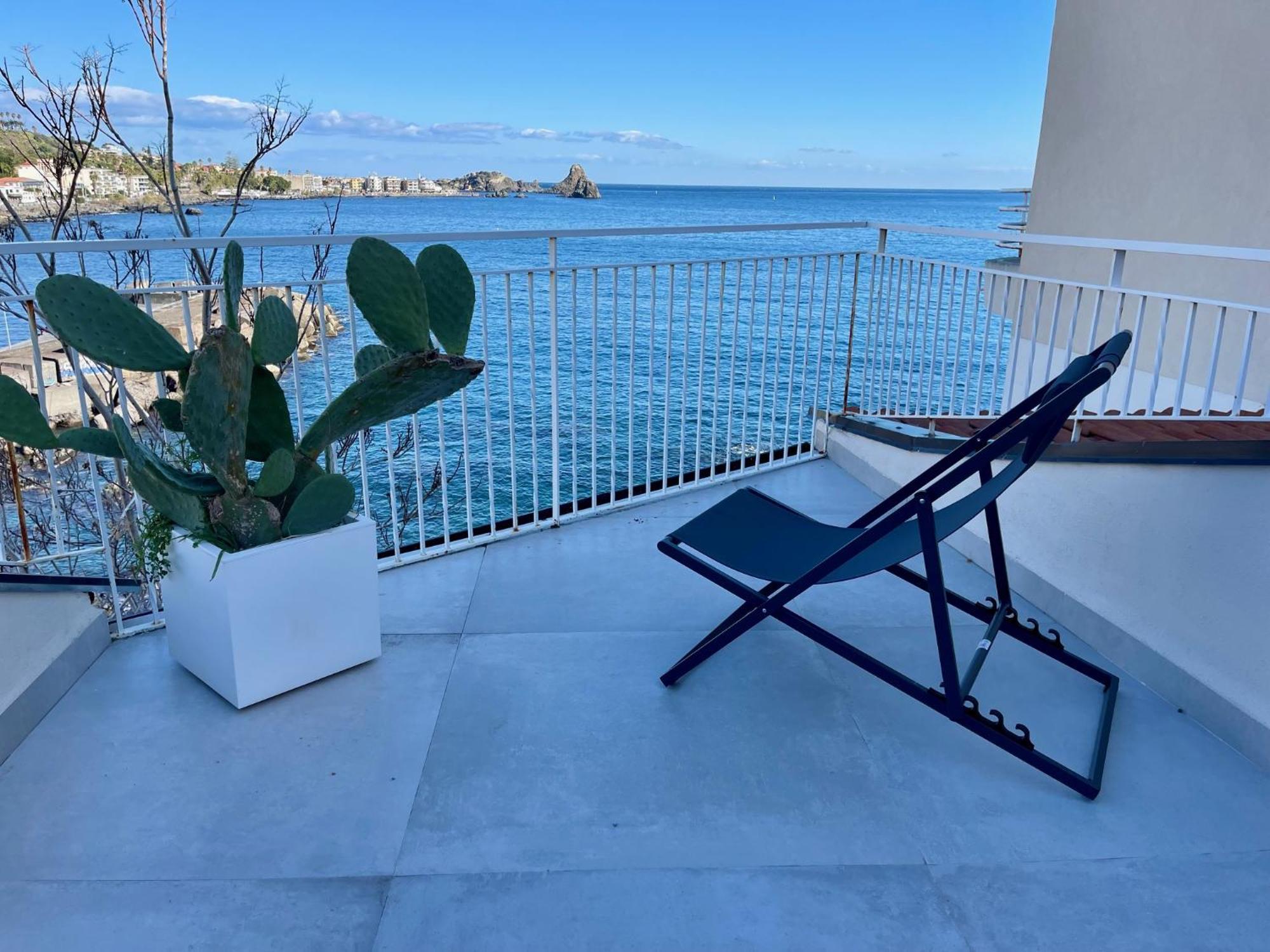 アーチ・カステッロ La Finestra Sul Mareヴィラ エクステリア 写真